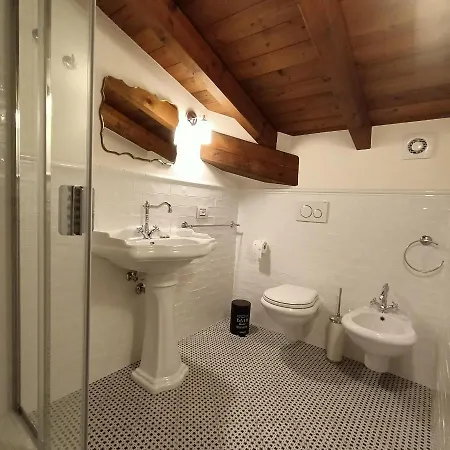Farm stay La Casetta - Ospitalita Rurale Familiare Montese